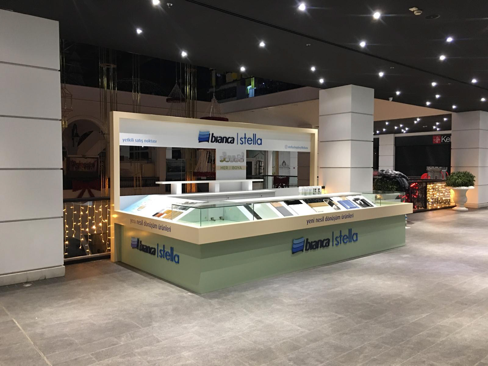 Bianca Stella Shop iç mekân teşhir standı